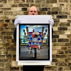 Lambretta-Scheinwerfer und -Spiegel, Brighton – Farbfotografie-Druck