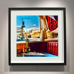 Bonanza Café, Lone Pine, California - Fotografía en color enmarcada de un interior estadounidense