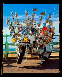 Dennis «The Original Mod» Lambretta, Brighton - Fotografía en color con marco pequeño