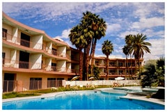 Piscina del motel La Concha a la luz del día, Las Vegas - Lámina fotográfica en color estadounidense