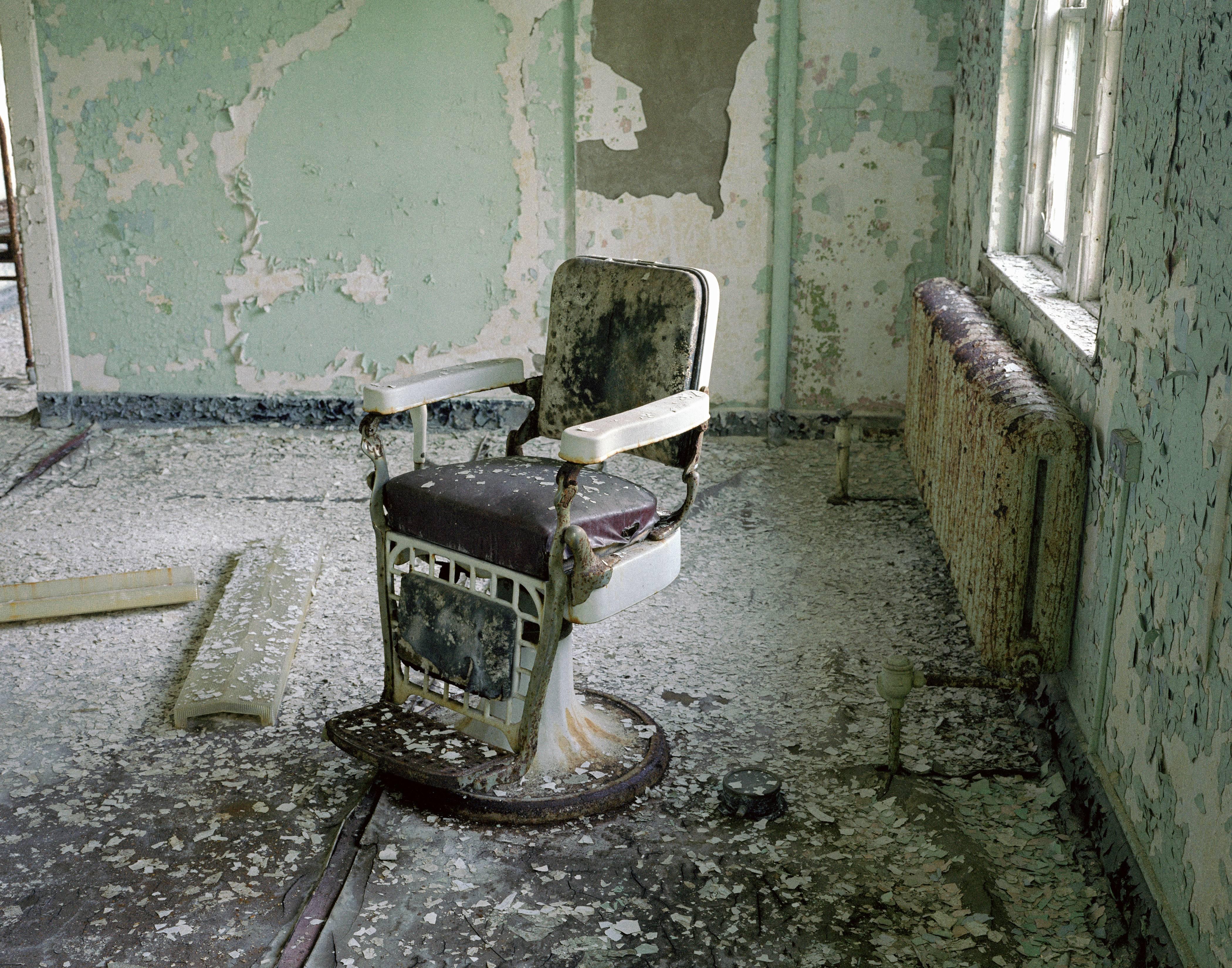 Phillip Buehler Color Photograph - Barber's Chair