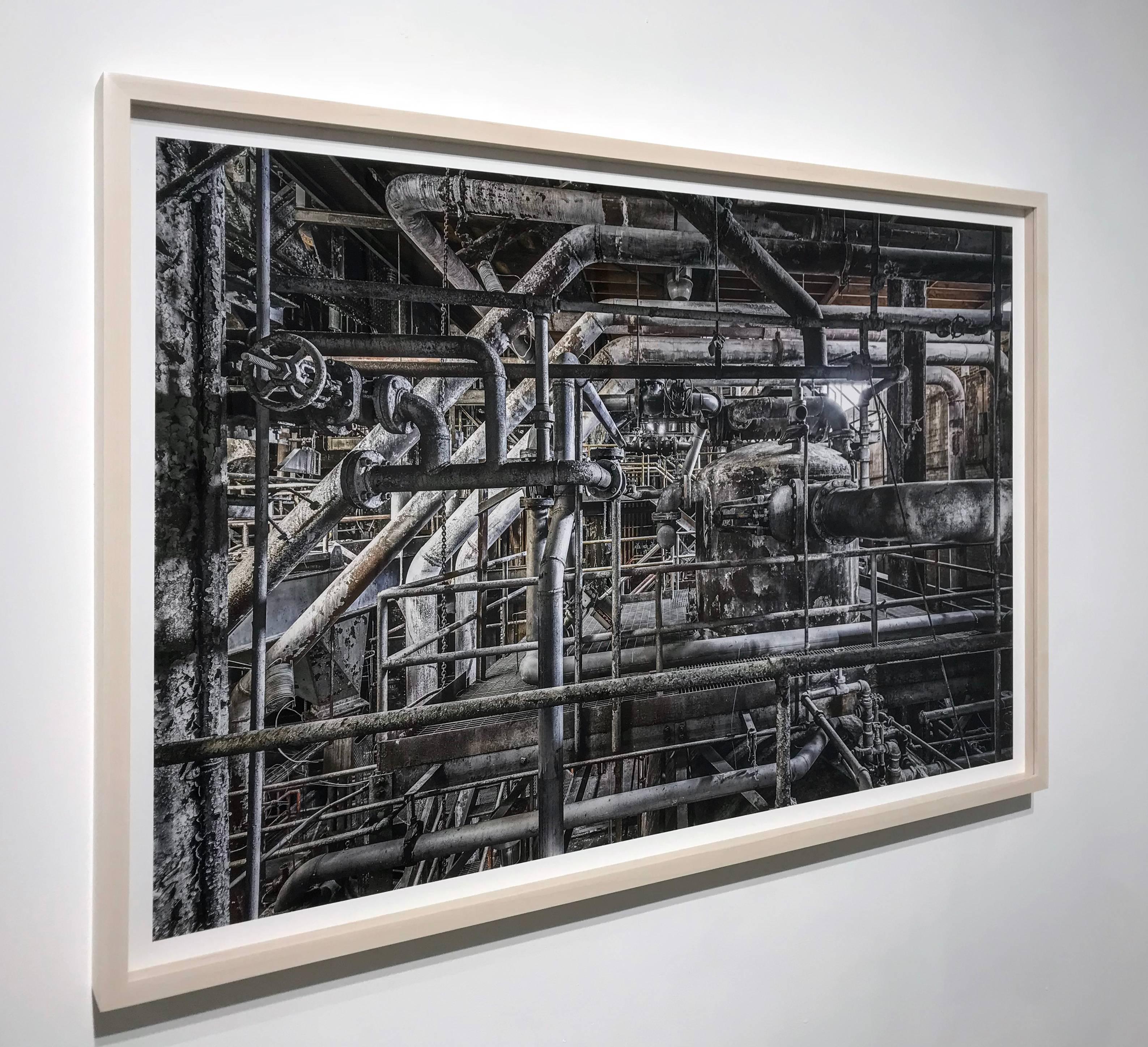 „Boiler Pipes“ (Domino Sugar – Williamsburg, Brooklyn) gerahmt und montiert (Zeitgenössisch), Photograph, von Paul Raphaelson