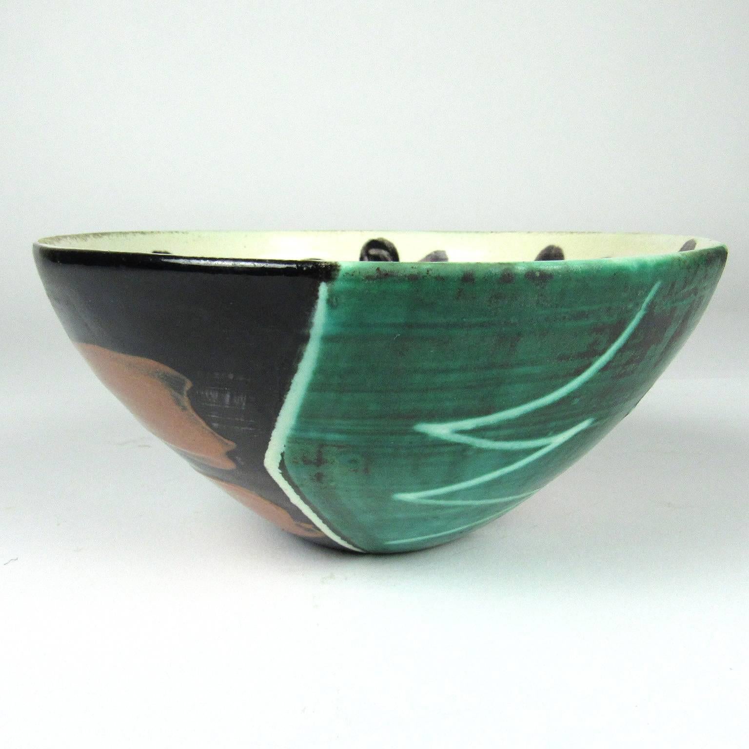 Visage Ceramic Bowl - Modern Sculpture by Pablo Picasso