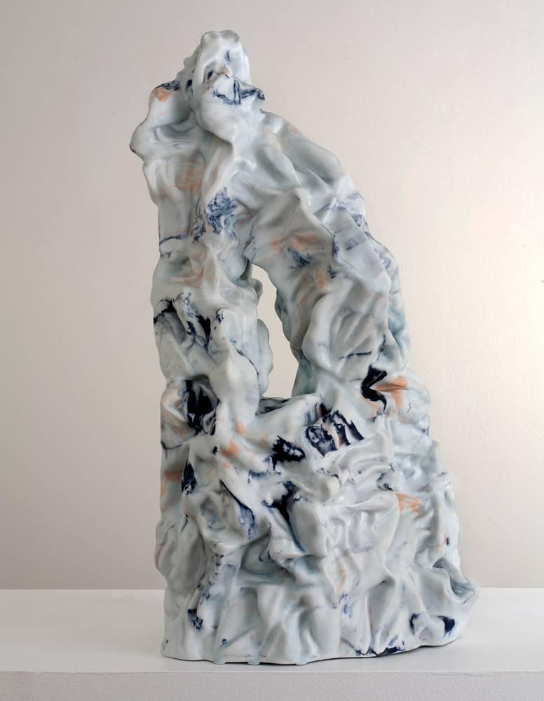 Babs Haenen, born in 1948 in Amsterdam, creates expressive and impressionistic ceramics that give equal importance to color, line, and form. Her works are embellished in a painterly manner, highlighting the influence of abstract painting and