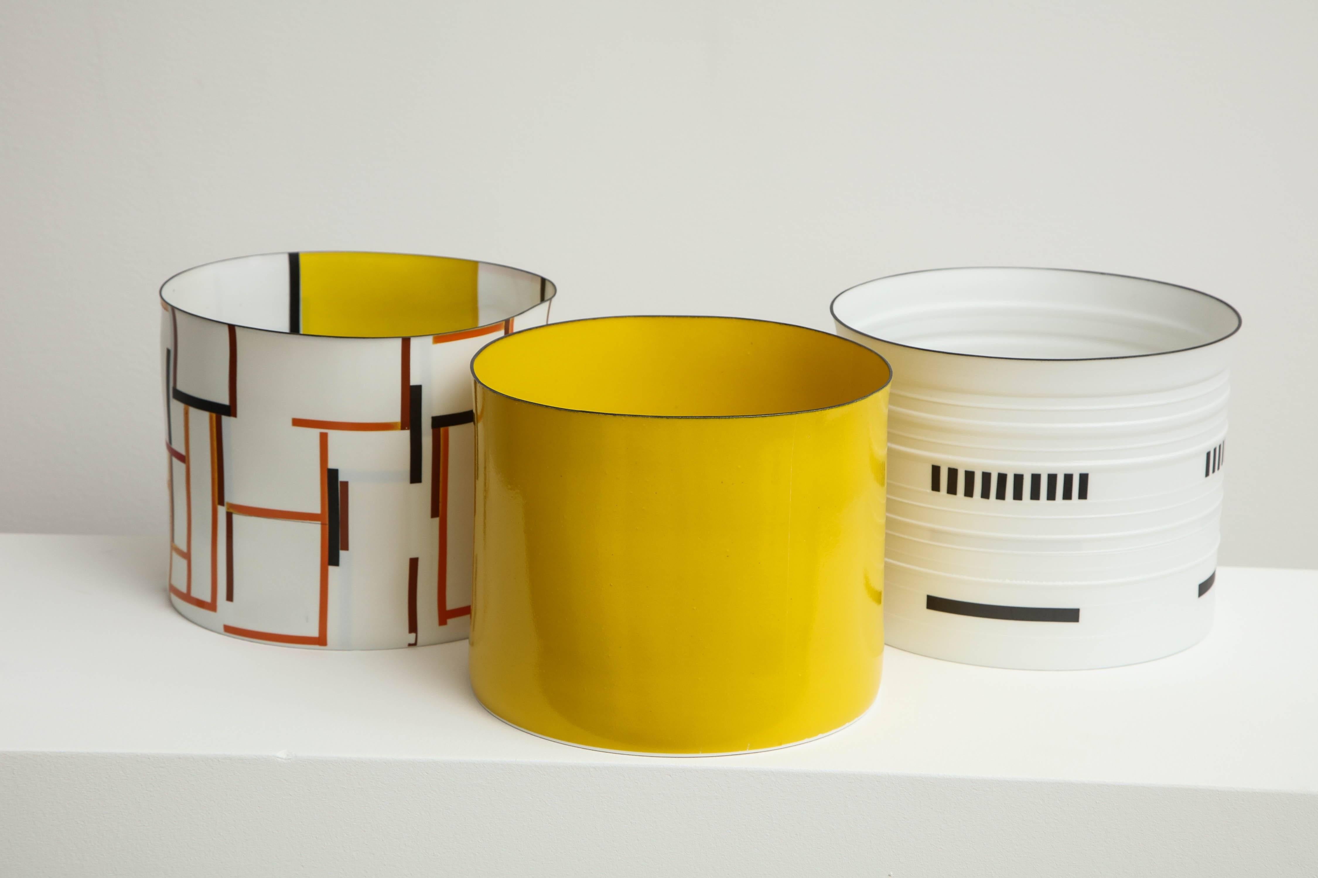 Yellow porcelain vessel by Danish ceramicist Bodil Manz 1