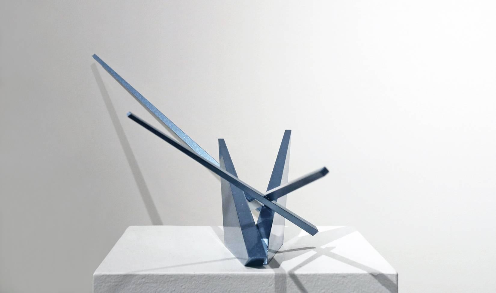 Sidewinder - Contemporary Sculpture by John Henry