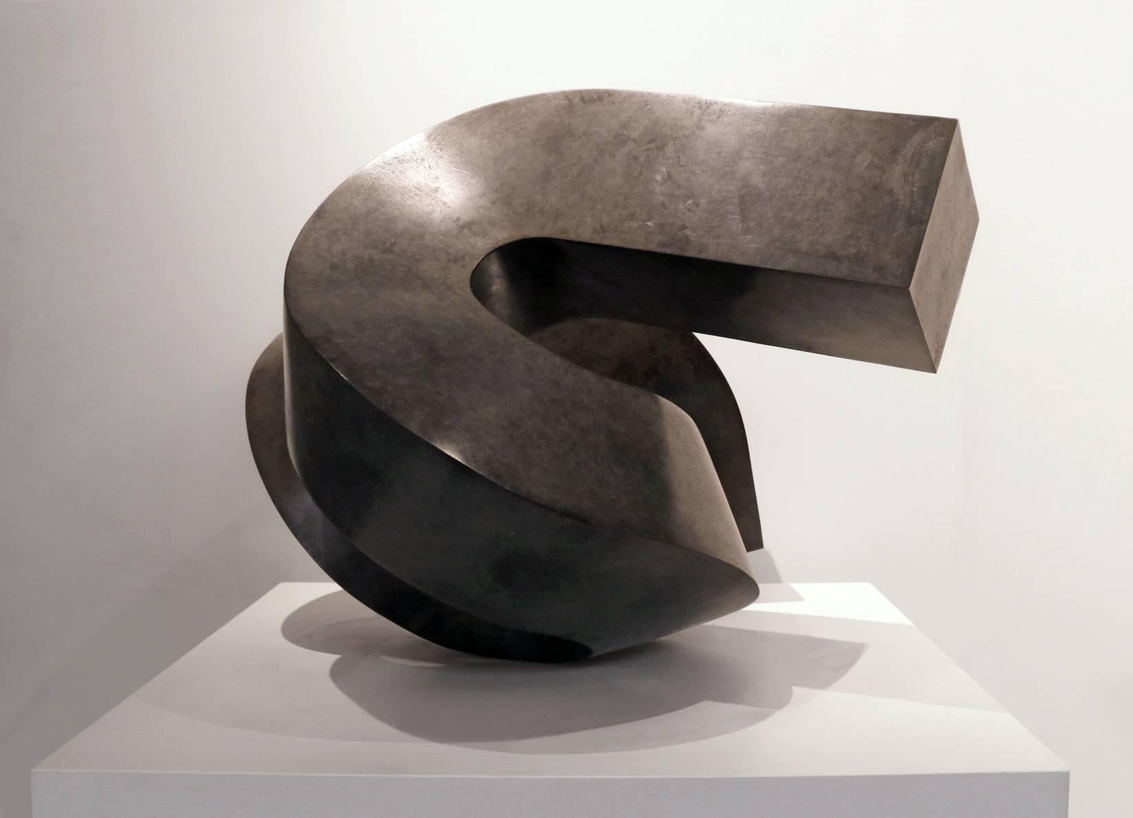 Scherz (Zeitgenössisch), Sculpture, von Clement Meadmore