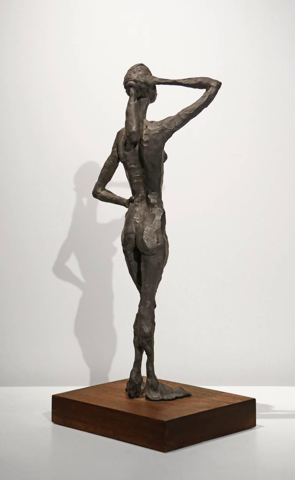 Cette sculpture figurative de nu, 