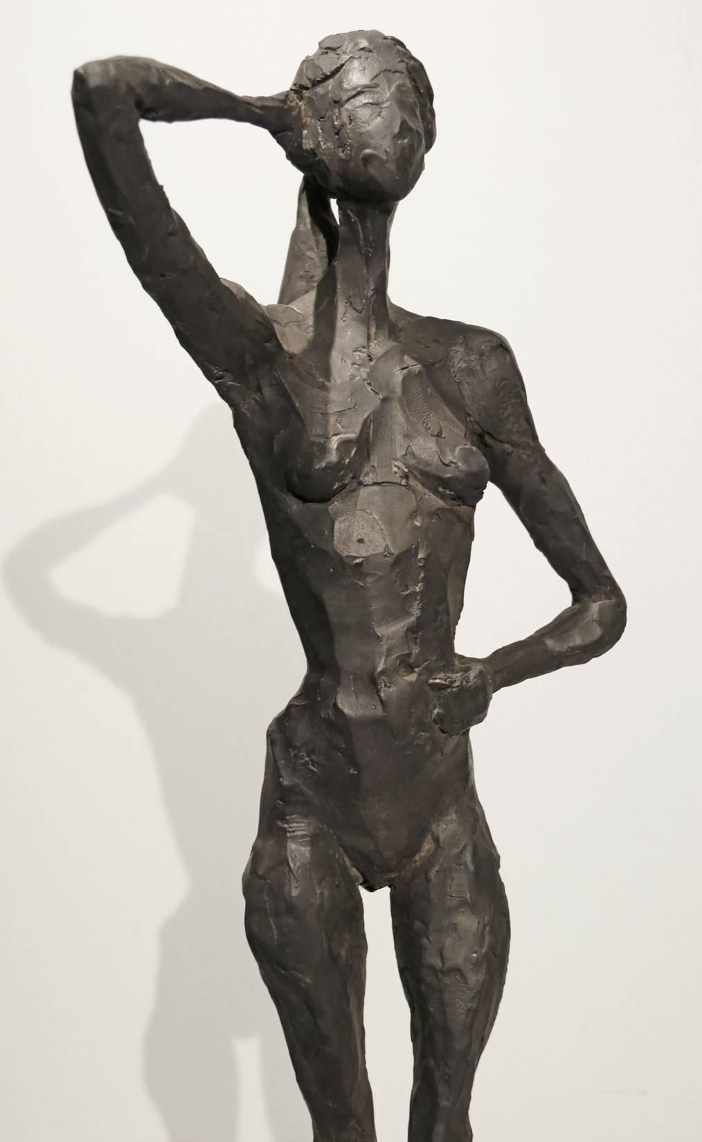 Standing Pamela - Brown Figurative Sculpture by Curt Brill