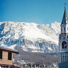 Slim Aarons, Piazza Roma, Cortina d'Ampezzo, 1962 - 16 x 20 Estate Signed C-Type