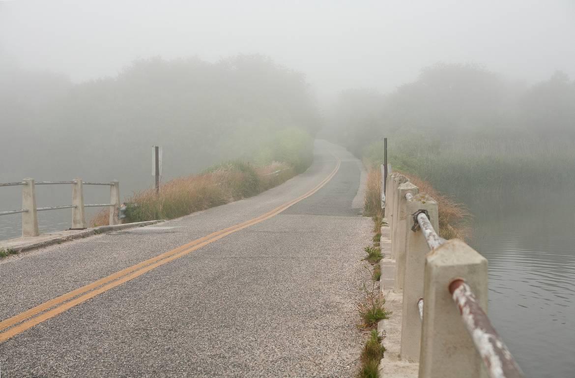 Landscape Photograph Michael Williams - Bridge Lane (Pologne)