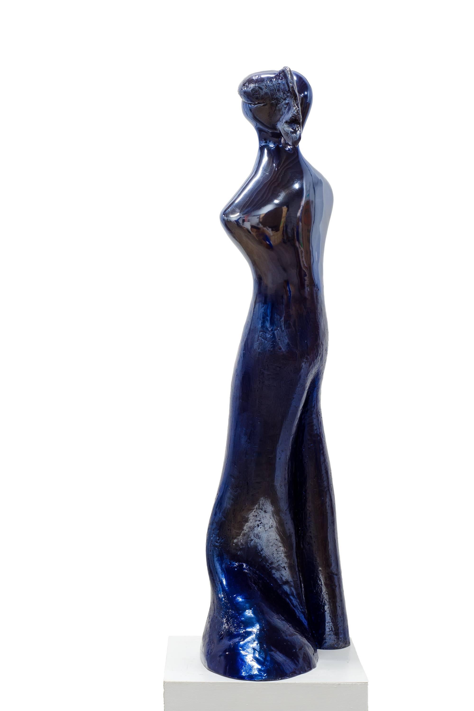 Soulmates #1 (in Blue). When In love, their souls and bodies fuse into just one. - Gold Figurative Sculpture by Beatriz Gerenstein