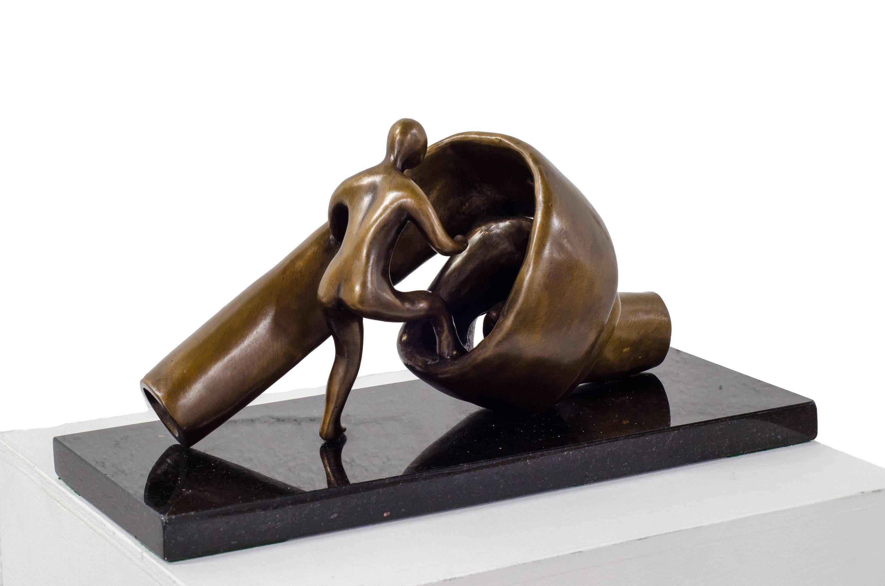 Beatriz Gerenstein Abstract Sculpture - Untying the Knot