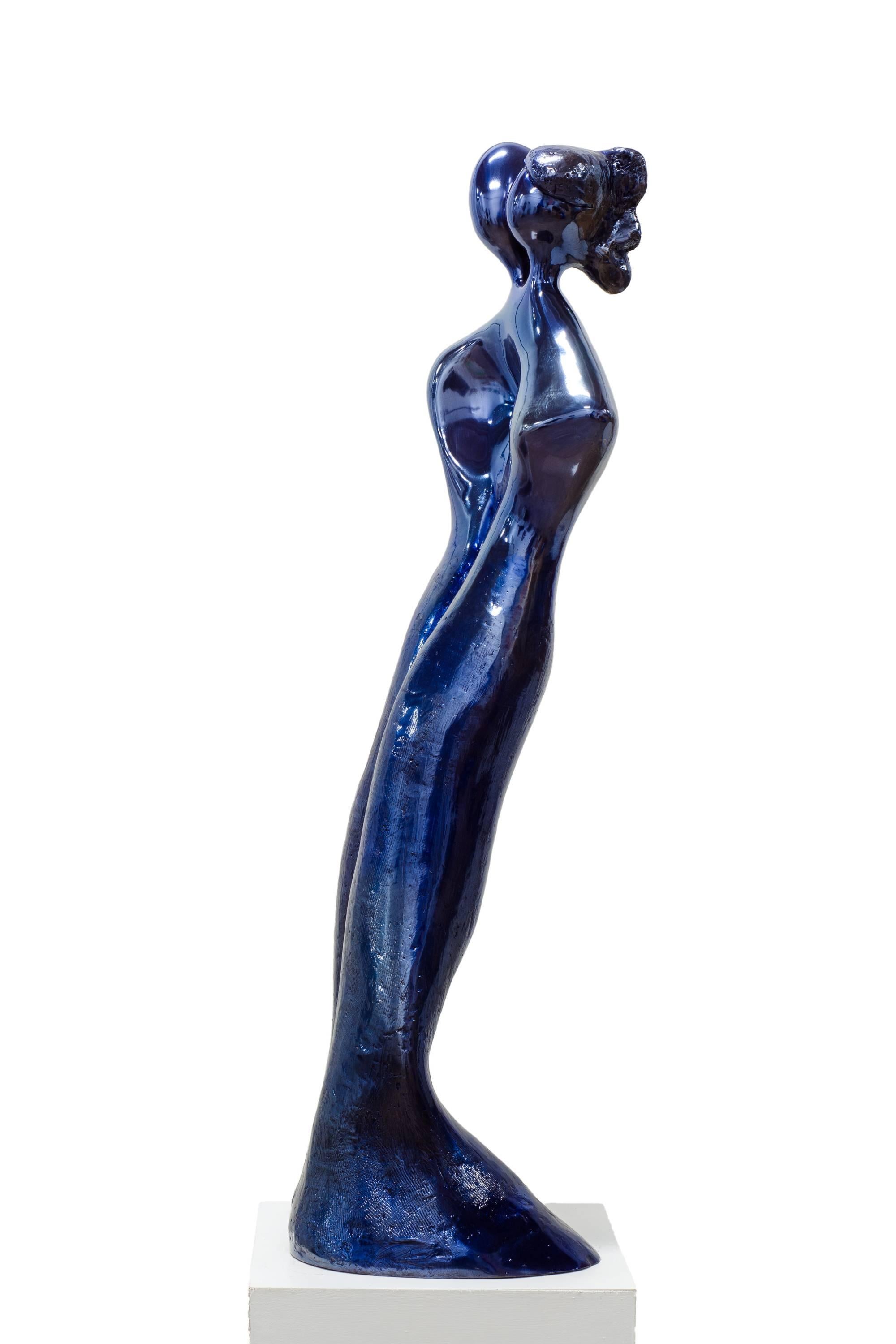 Soulmates #1 (in Blue). When In love, their souls and bodies fuse into just one - Abstract Sculpture by Beatriz Gerenstein