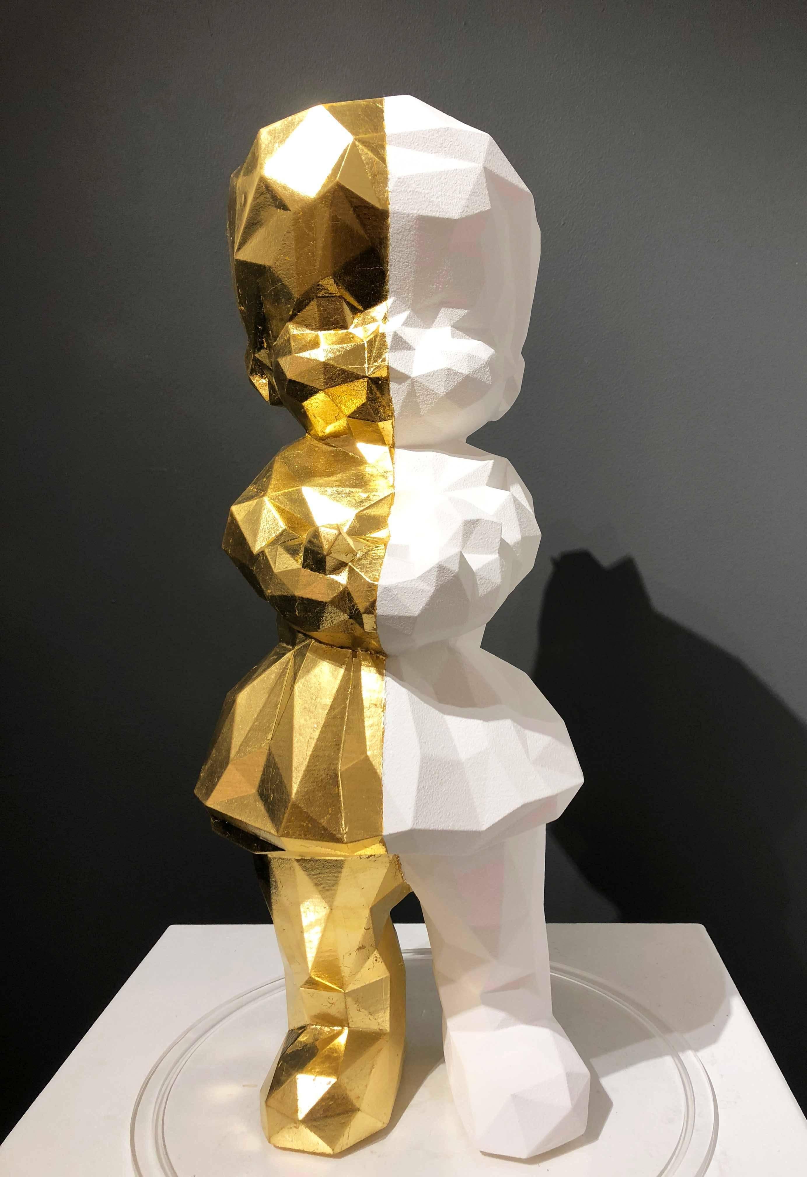 Lost Toy Girl - Gold Figurative Sculpture by Mo Cornelisse