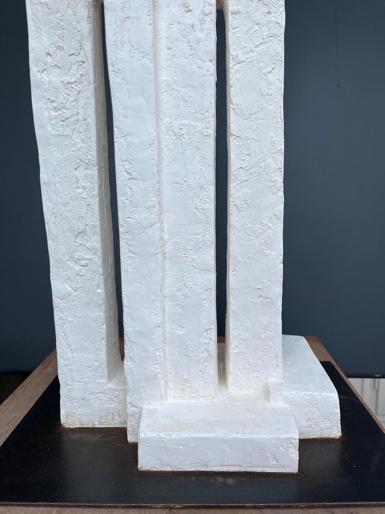 Elevation by Delphine Brabant - Abstract geometric sculpture, plaster, white in vendita 9