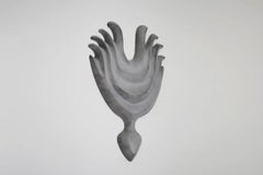 Mask III di Pavlína Kvita - Scultura da parete contemporanea, figura futuristica, grigio