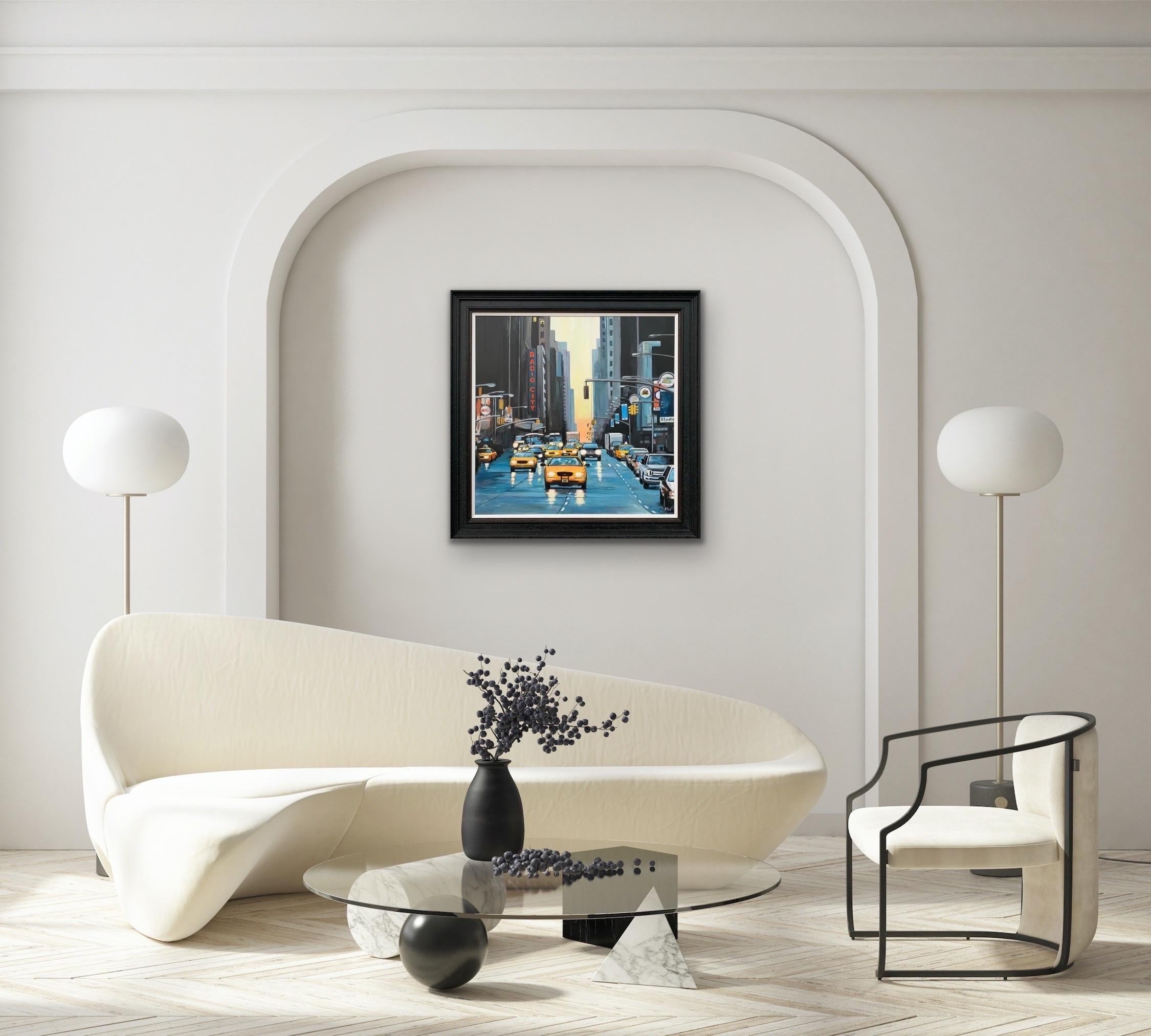 Radio City New York NYC Sunset par l'artiste britannique contemporain de paysage urbain - Noir Figurative Painting par Angela Wakefield