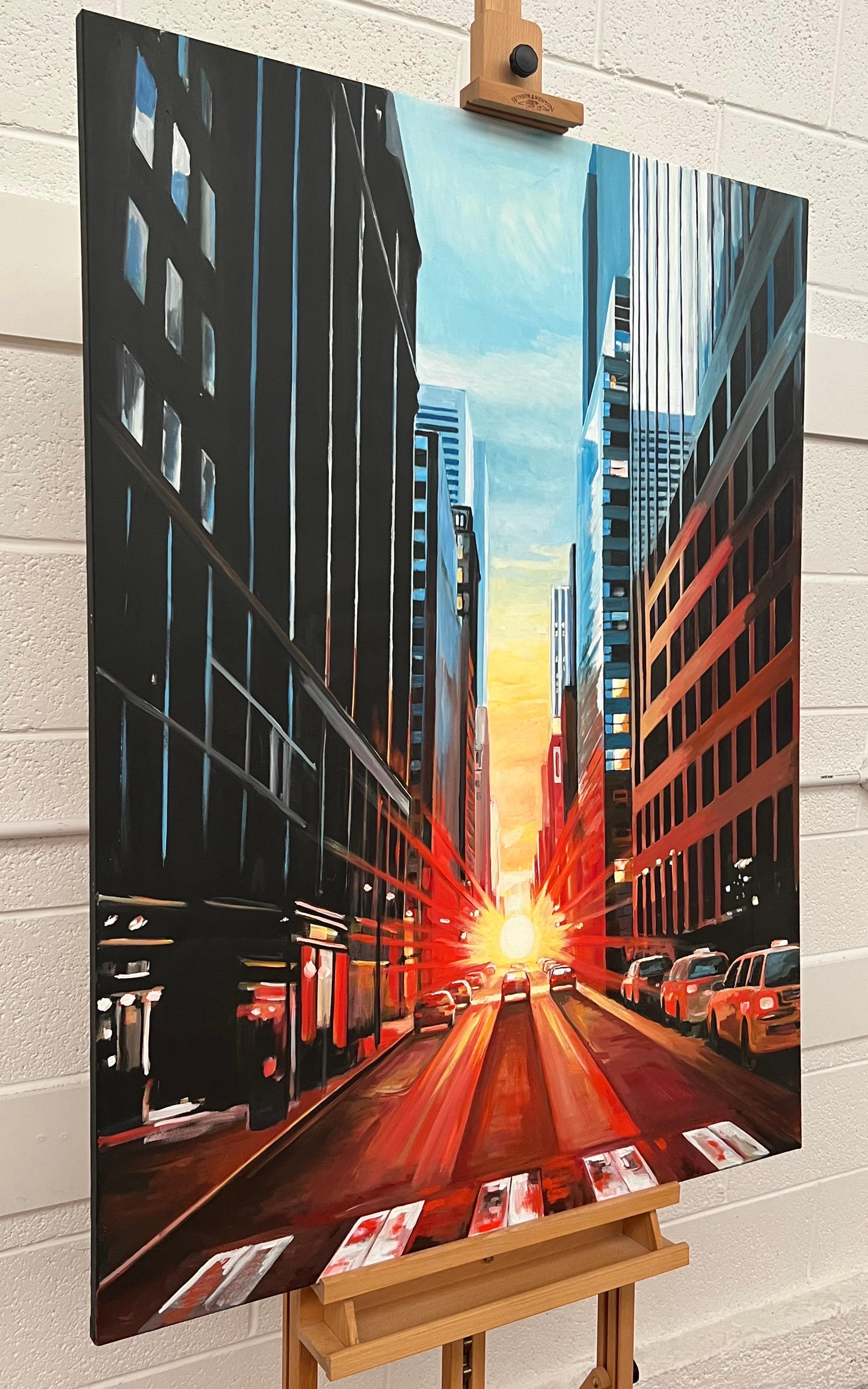 Manhattan Henge New York City Dramatic Sunset par l'artiste britannique de paysage urbain - Painting de Angela Wakefield