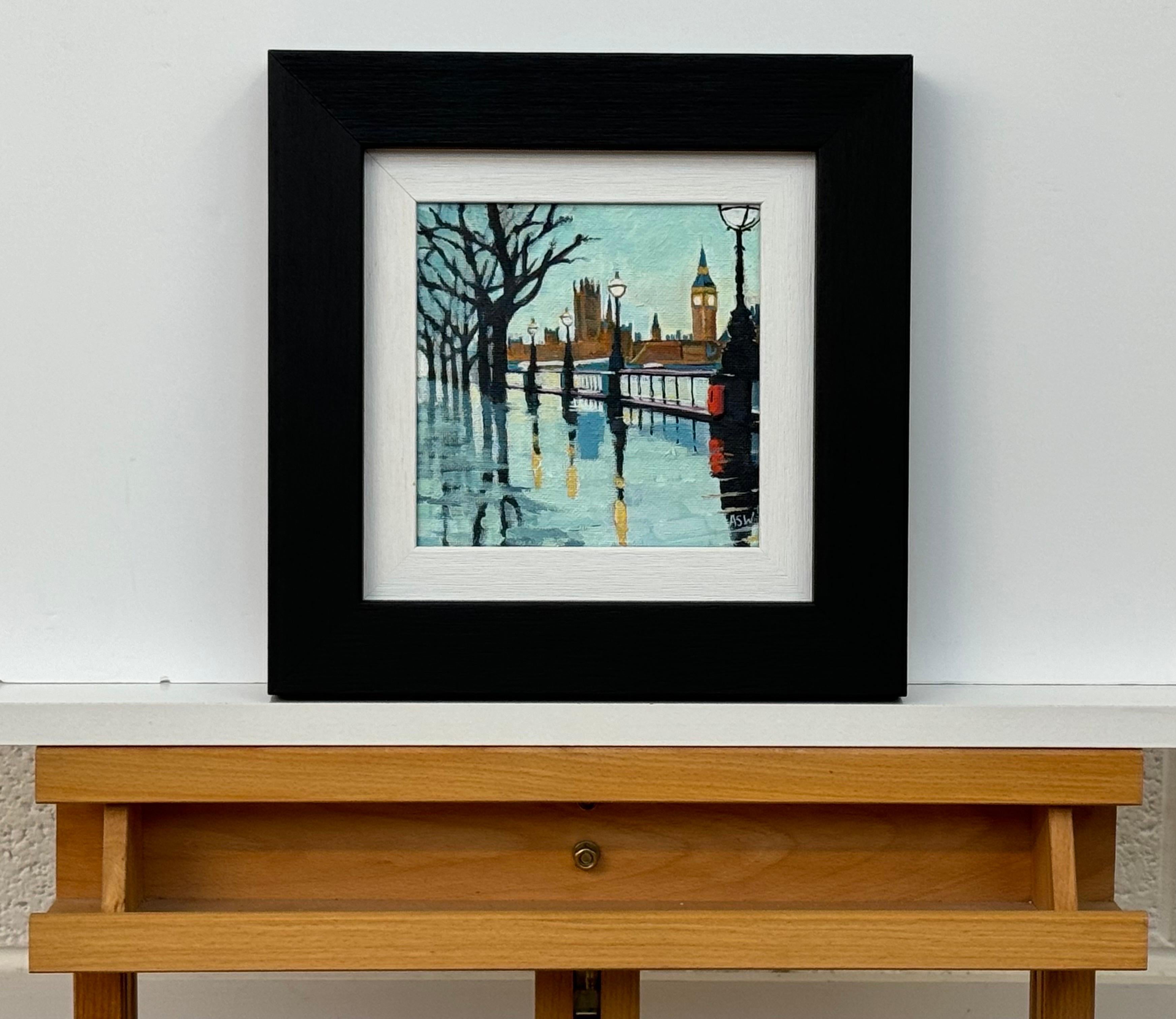 Miniatur-Gemälde von Victoria Embankment London & Houses of Parliament im Regen (Grau), Landscape Painting, von Angela Wakefield