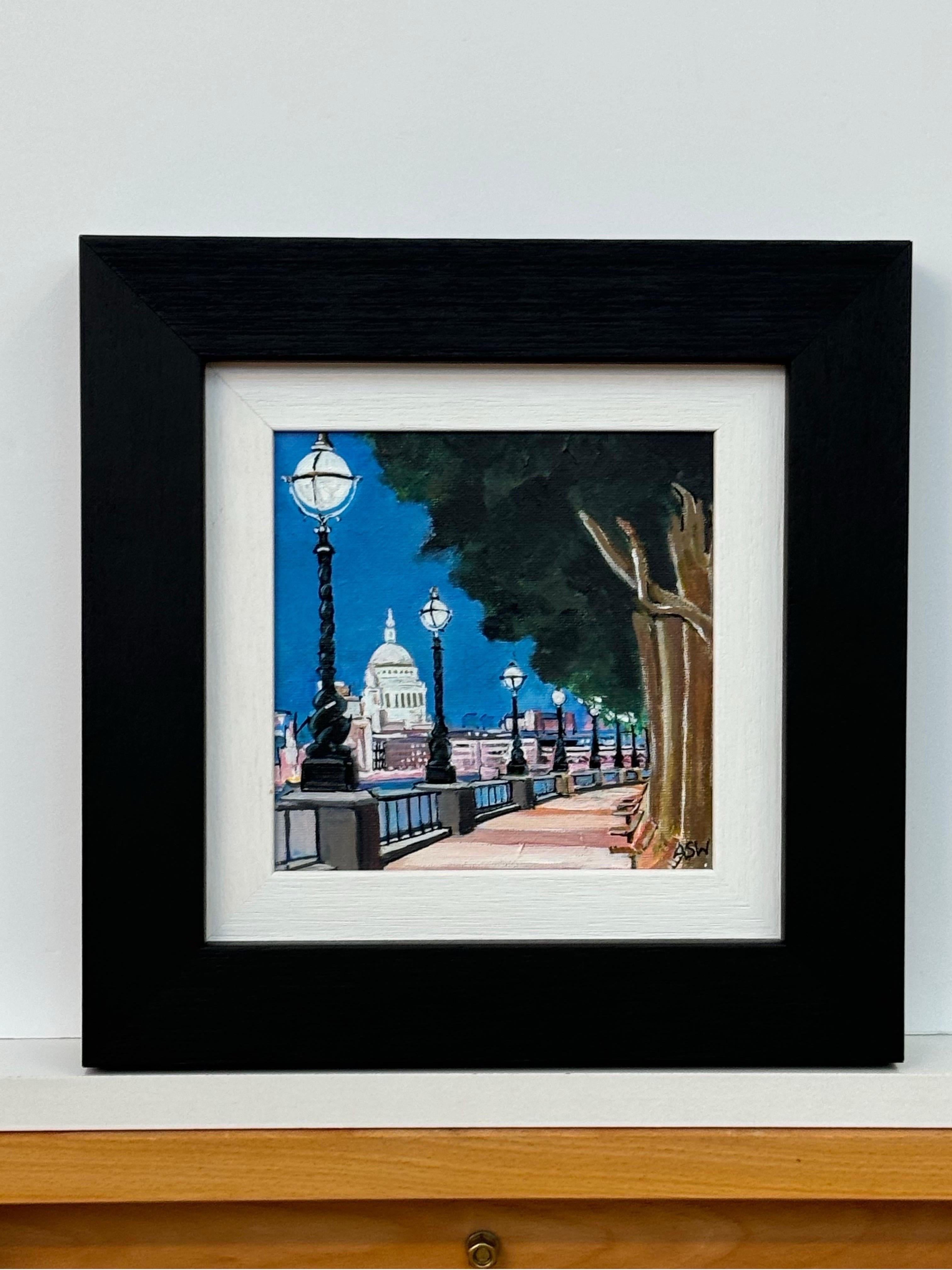 Miniatura di Victoria Embankment Londra e Cattedrale di St Paul di notte 2 - Painting Contemporaneo di Angela Wakefield