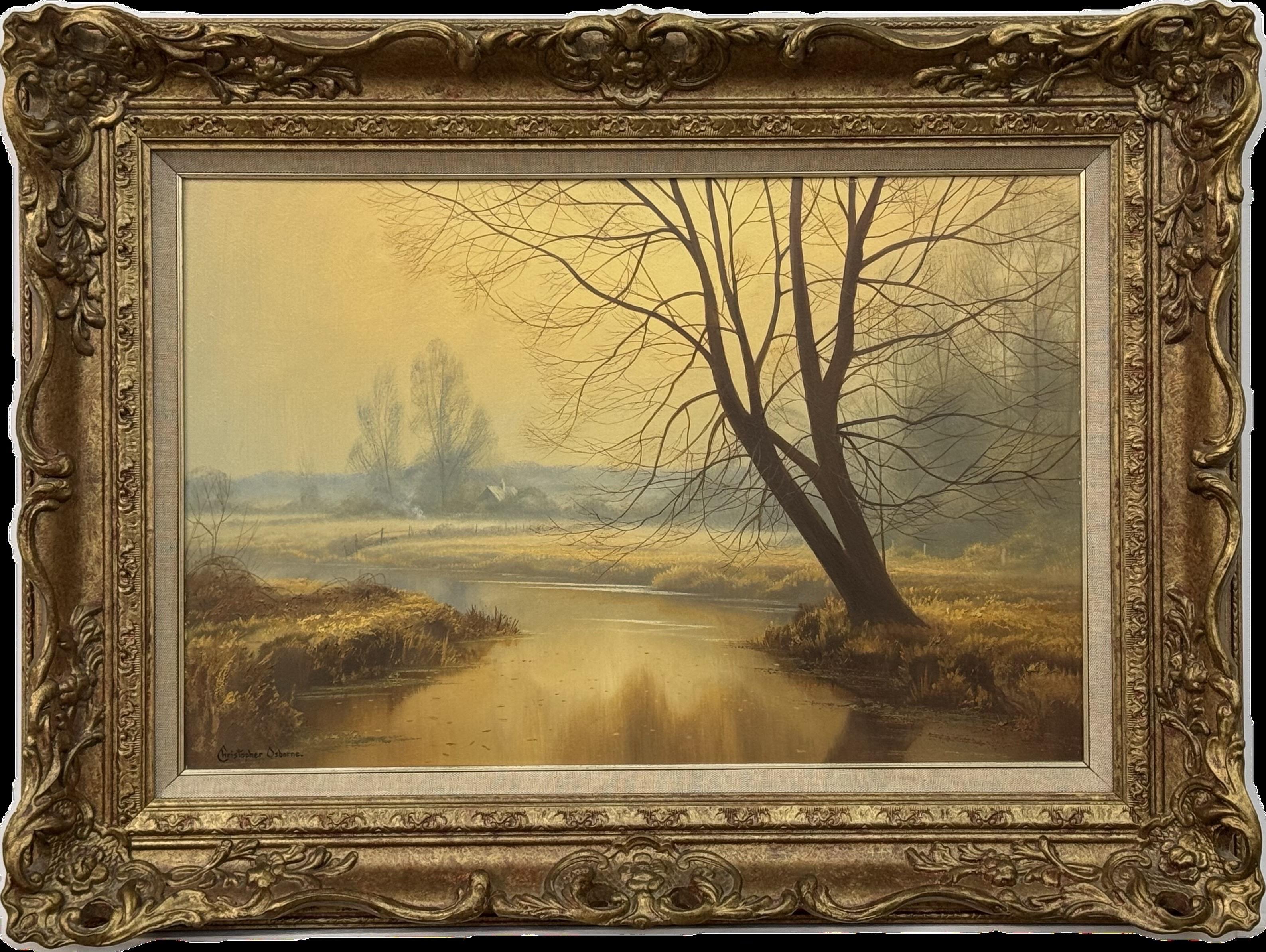 Paisaje brumoso de un río amarillo dorado con árboles invernales en la campiña inglesa en venta 11