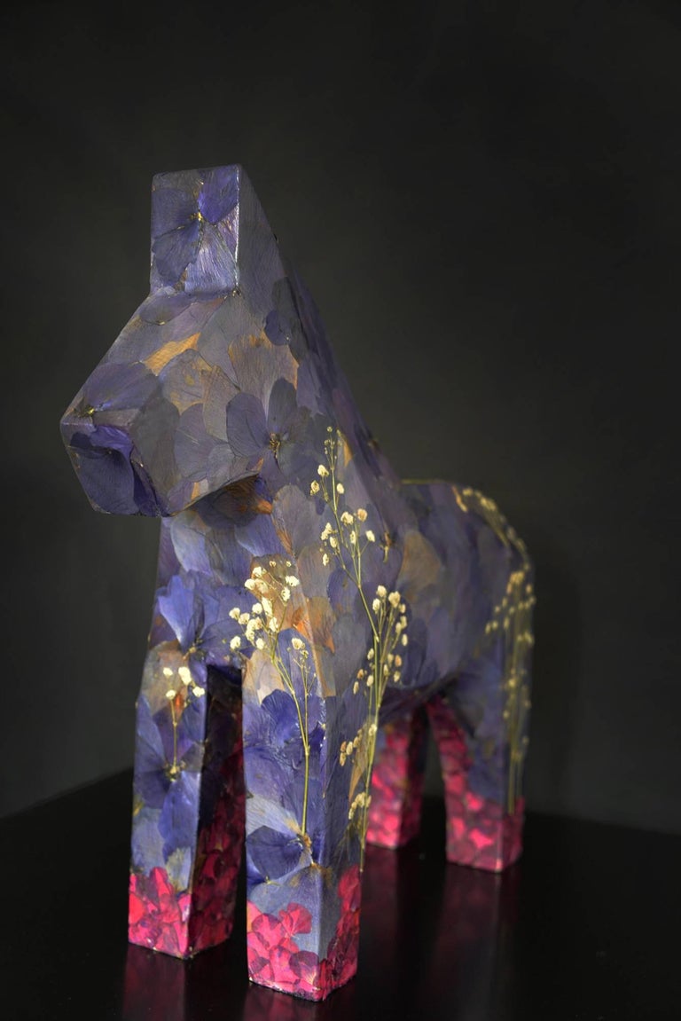 K-OD - Aoi aoi ano sora (the blue sky), pressed flowers on wood horse