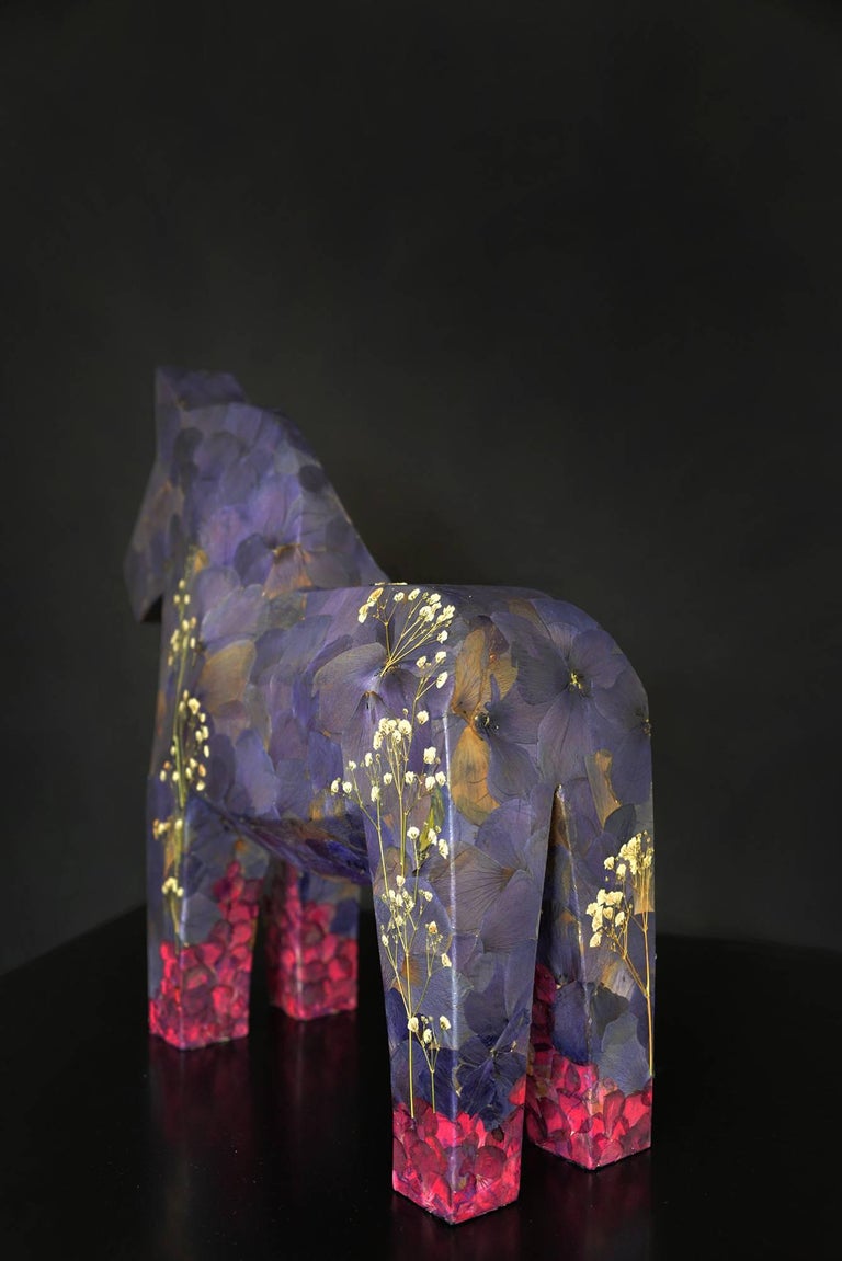 K-OD - Aoi aoi ano sora (the blue sky), pressed flowers on wood horse