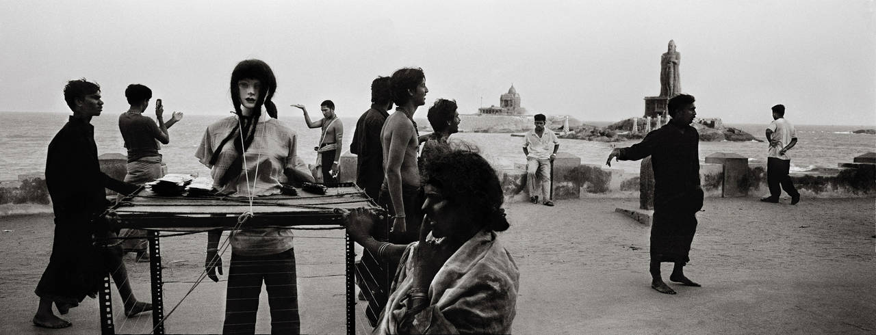 Visitors at Kanyakumari - Print by Raghu Rai