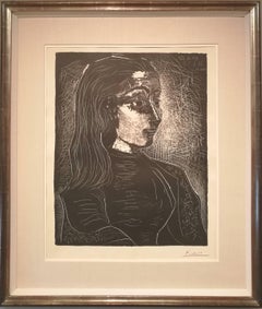 Jacqueline de Profil à Droite