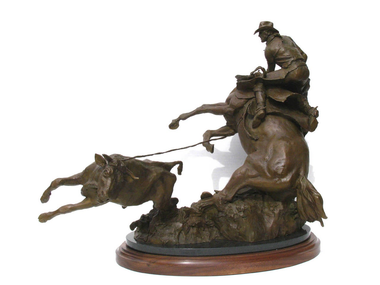 Es ist ein Cinch It's Trouble – Sculpture von Herb Mignery