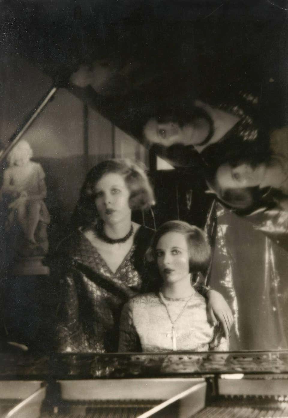 Baba and Nancy Beaton, circa 1926 - Cecil Beaton (Portrait Photography)