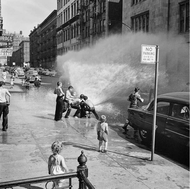 Vivian Maier Black and White Photograph - New York, June 1954
