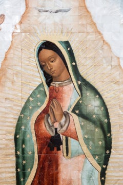 Cadre en nacre Virgen de Guadalupe Colonial en Concha/Art populaire mexicain incrusté 39''