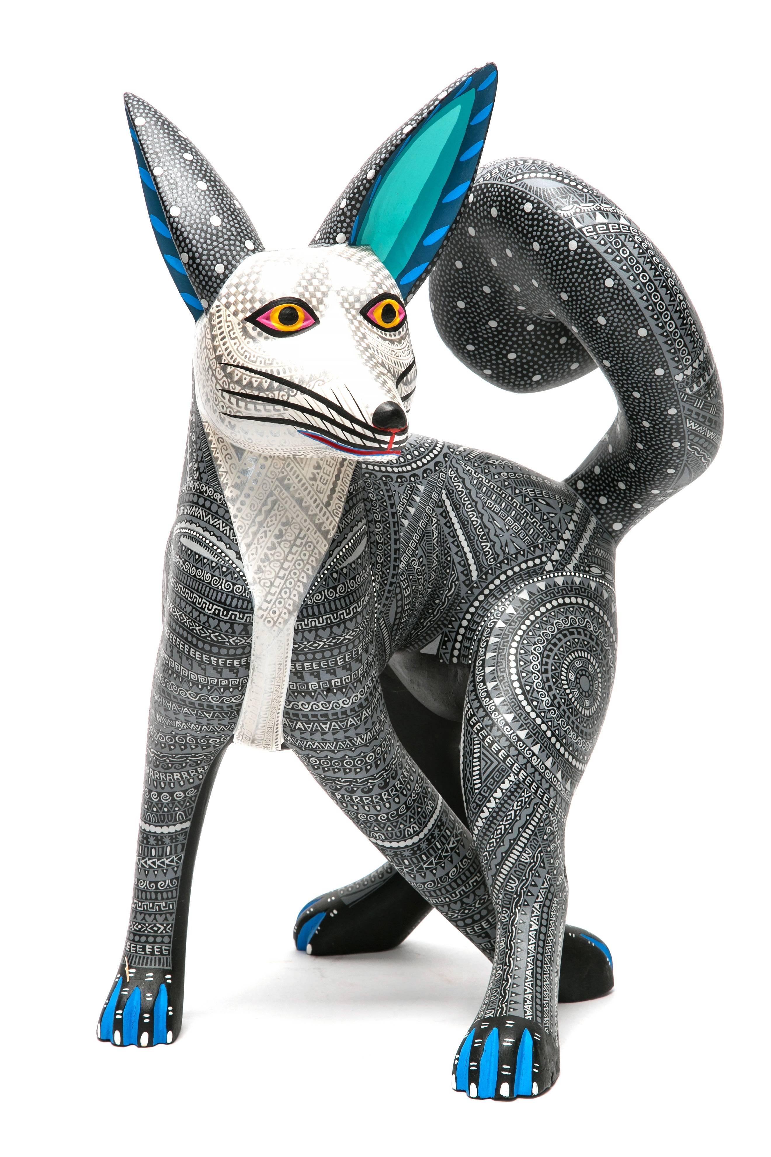 Taller Manuel Jimenez Figurative Sculpture - 14" Siberian Husky / Wood carving Alebrije Mexican Folk Art Sculpture