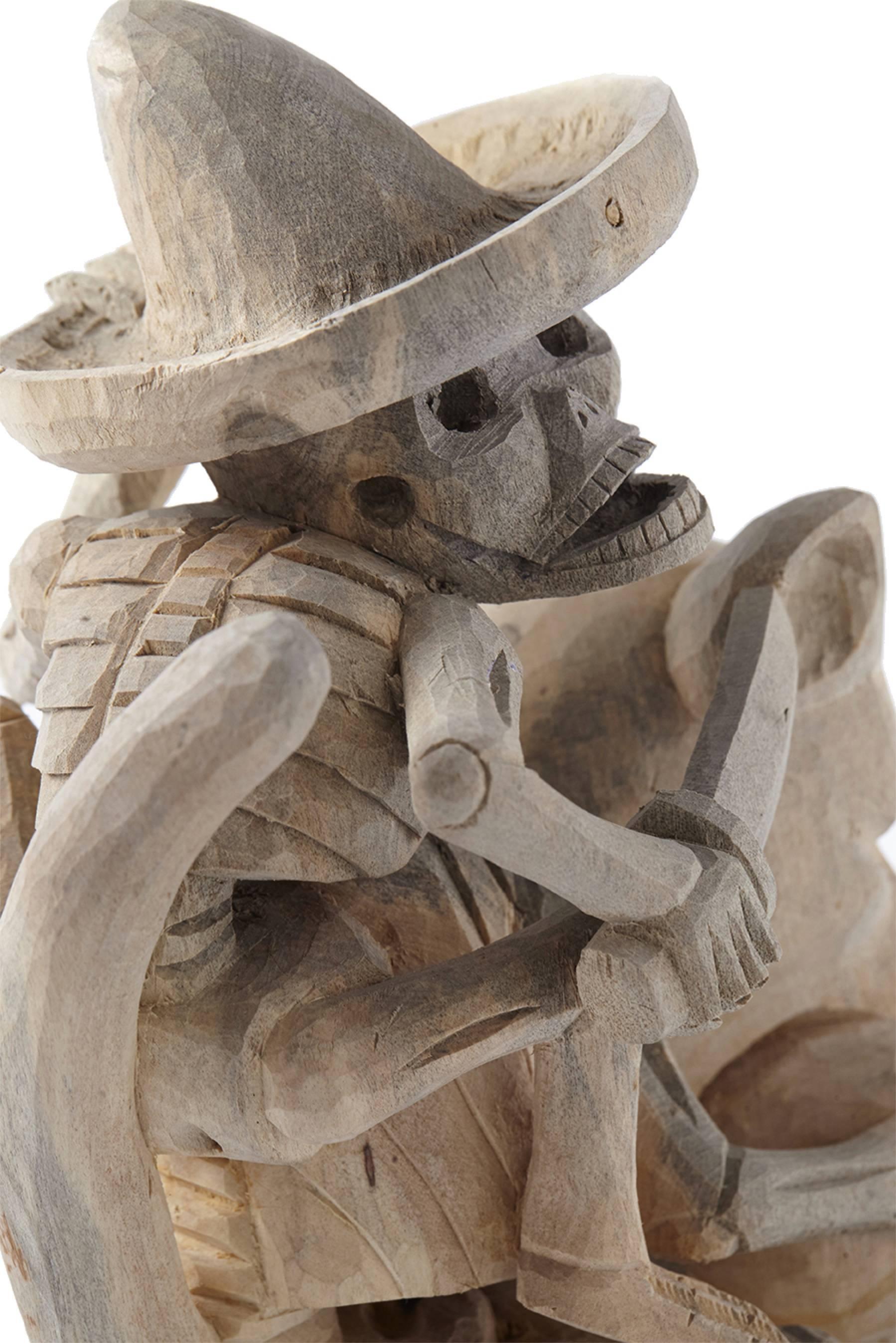Juicio de la Muerte / Wood carving Alebrije Mexican Folk Art Sculpture - Brown Figurative Sculpture by Manuel Cruz Prudencio 