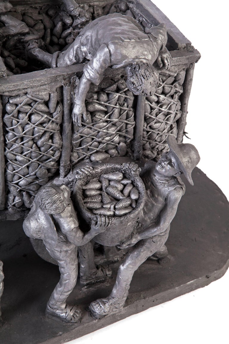 Recoleccion de Maiz / Ceramics Black Clay Mexican Folk Art - Sculpture by Fidel Martinez Martinez