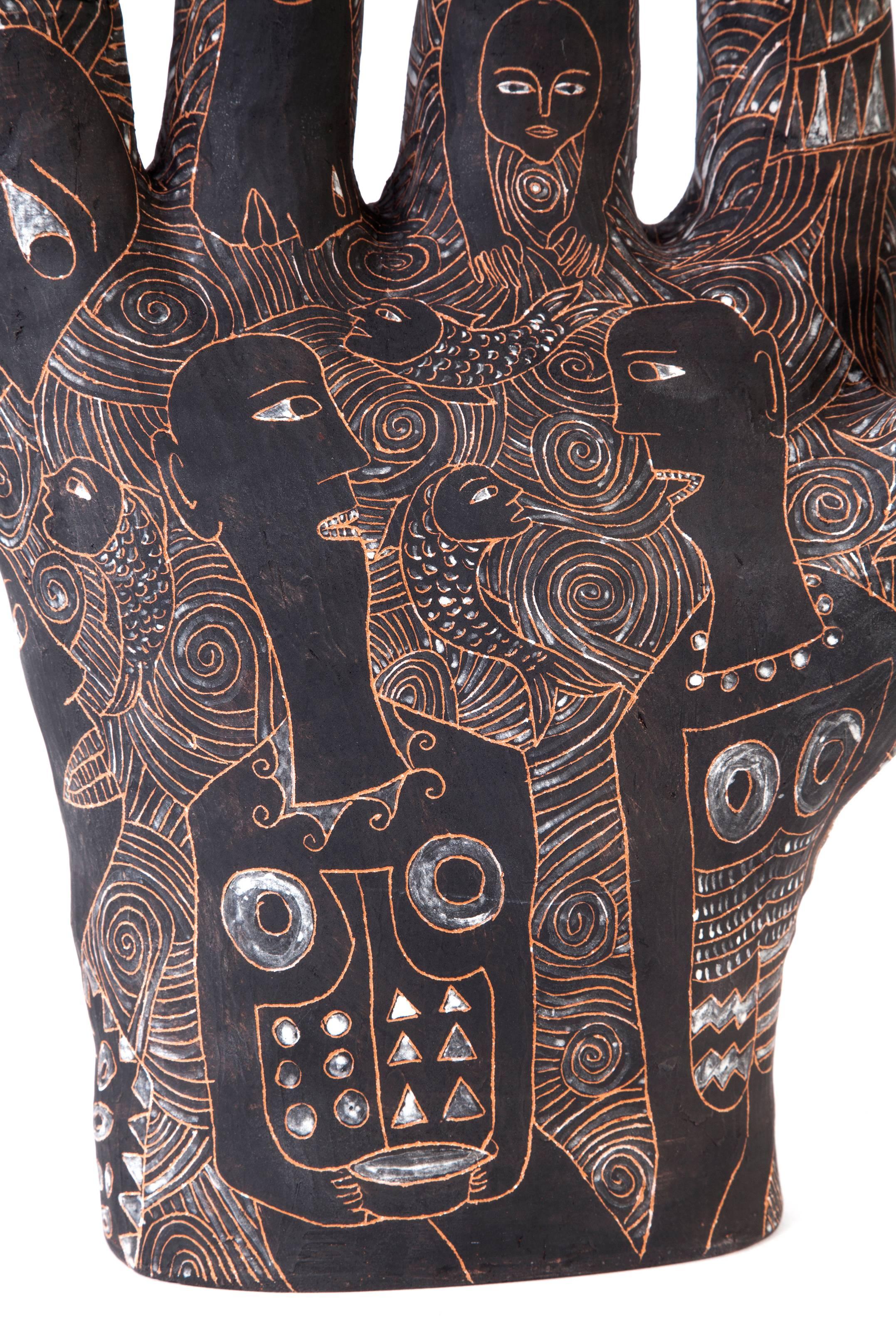 12'' La Mano de Yanhuitlan / Ceramics Mexican Folk Art Clay - Black Figurative Sculpture by Manuel David Reyes Ramirez