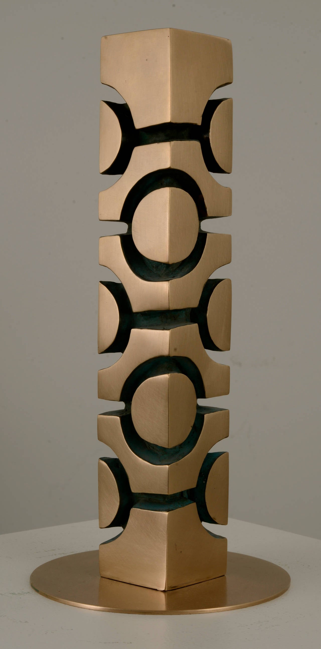 Totem - Endless - Sculpture by Nathaniel Hesse