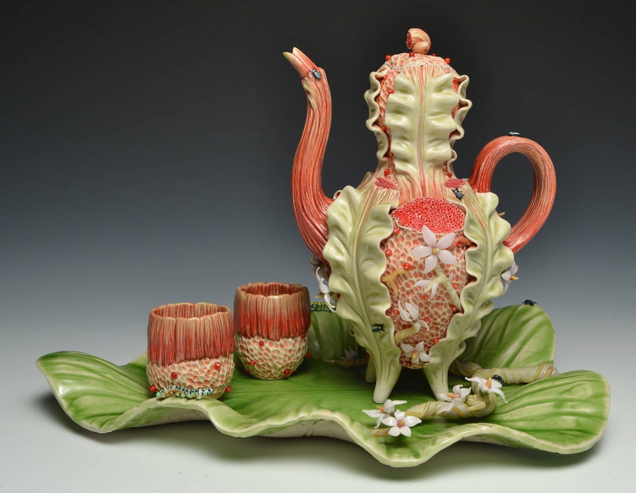 Green Leaf Teapot with 2 Cups and Tray - Sculpture by Bonnie Seeman
