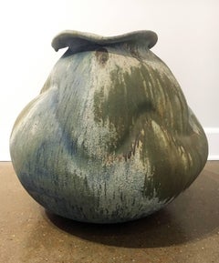 Forme de jarre en porcelaine cuite au feu de bois contemporain, design, sculpture, glaçure, céramique
