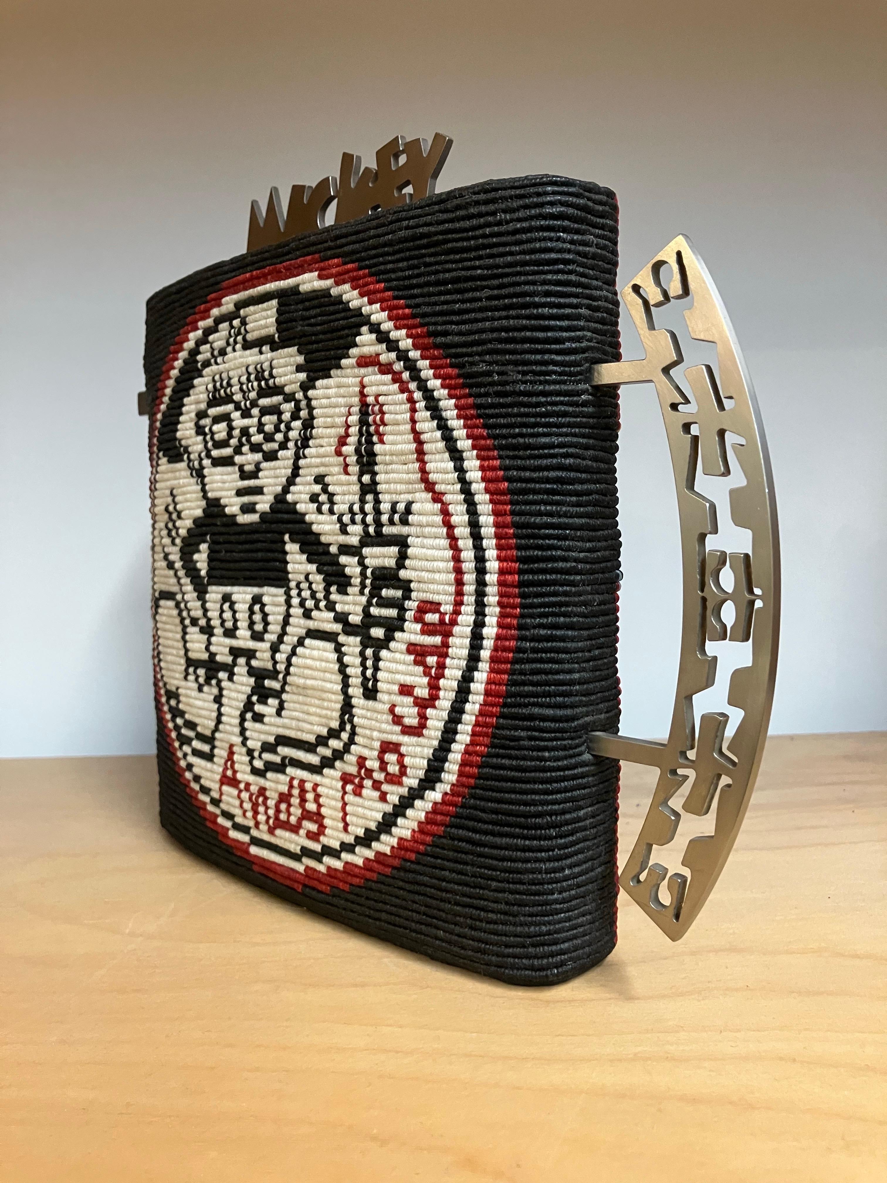 Théière Mickey Mouse / Warhol-Haring I, Kate Anderson, 2006, lin ciré noué en vente 9