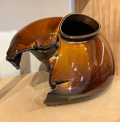 Vaso di luna marrone 2, 2024, Steven Young Lee, scultura in porcellana con smalto avventurina