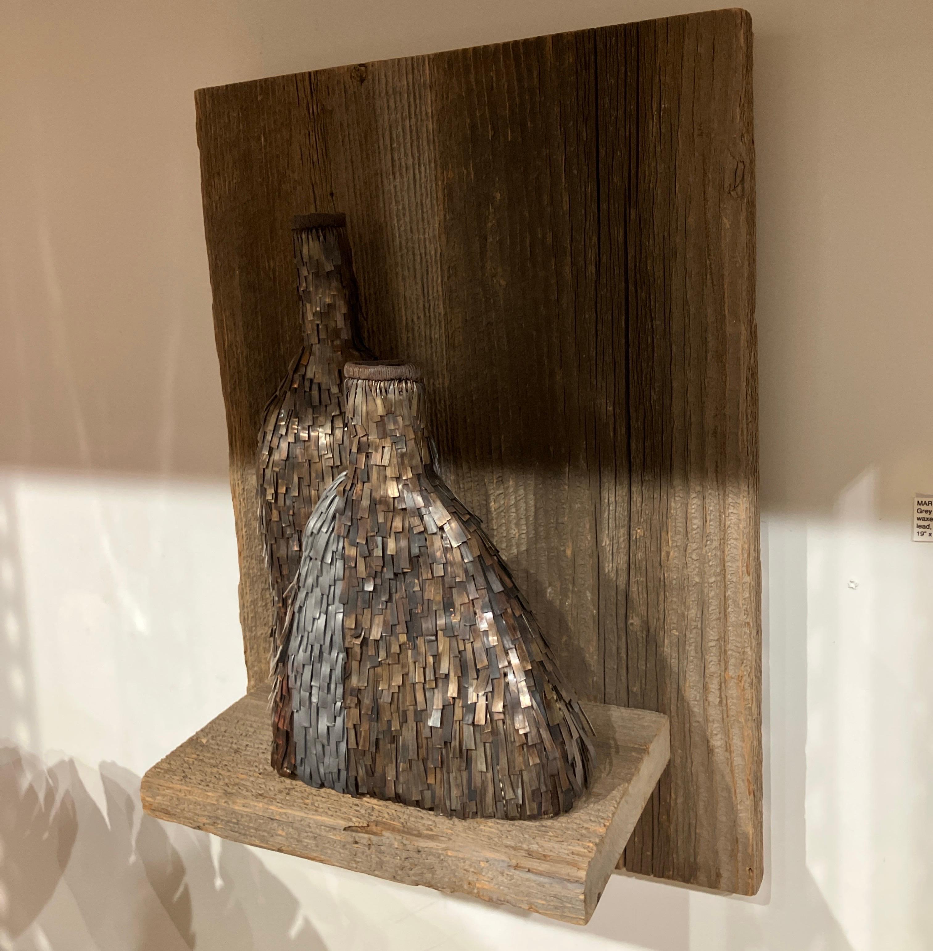 « Grey Streak Transparence », sculpture en lin ciré avec supports mixtes, cuivre, fer en vente 2