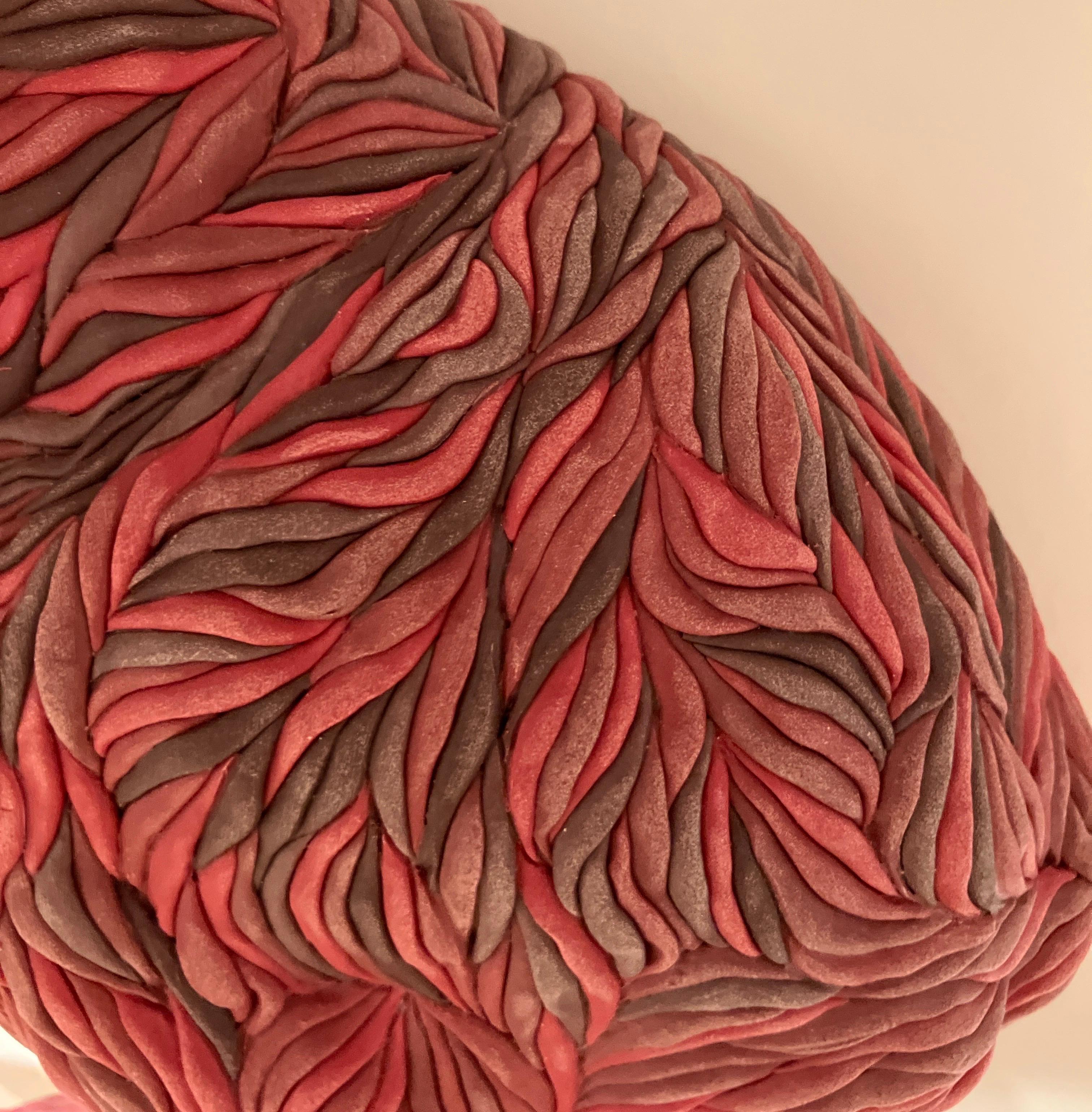 « Nostos », sculpture murale en céramique, porcelaine colorée, animal, figuratif en vente 2