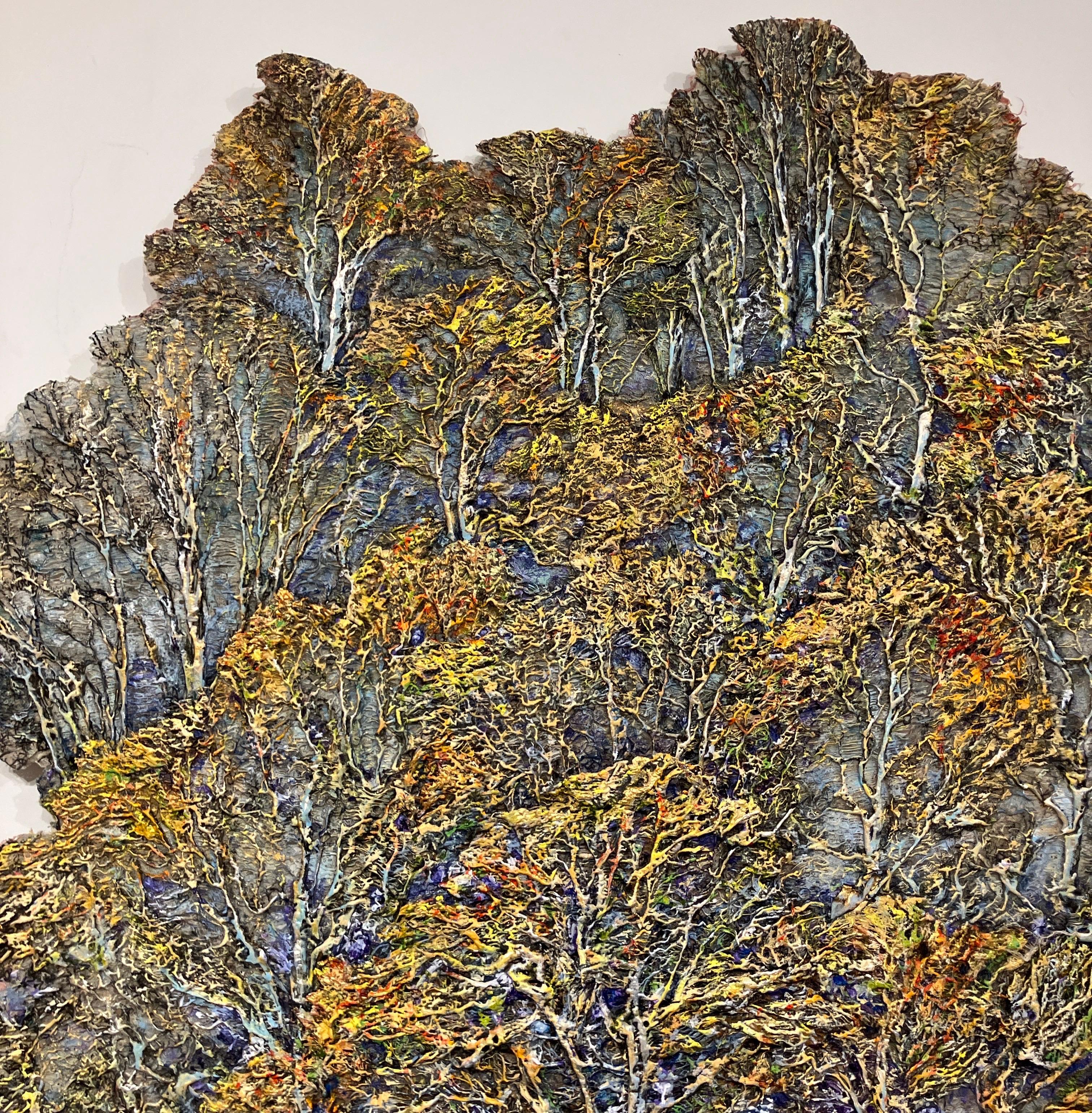 Forest Sanctuary von Lesley Richmond, 2022, Wand-Hängeskulptur in Mischtechnik im Angebot 6