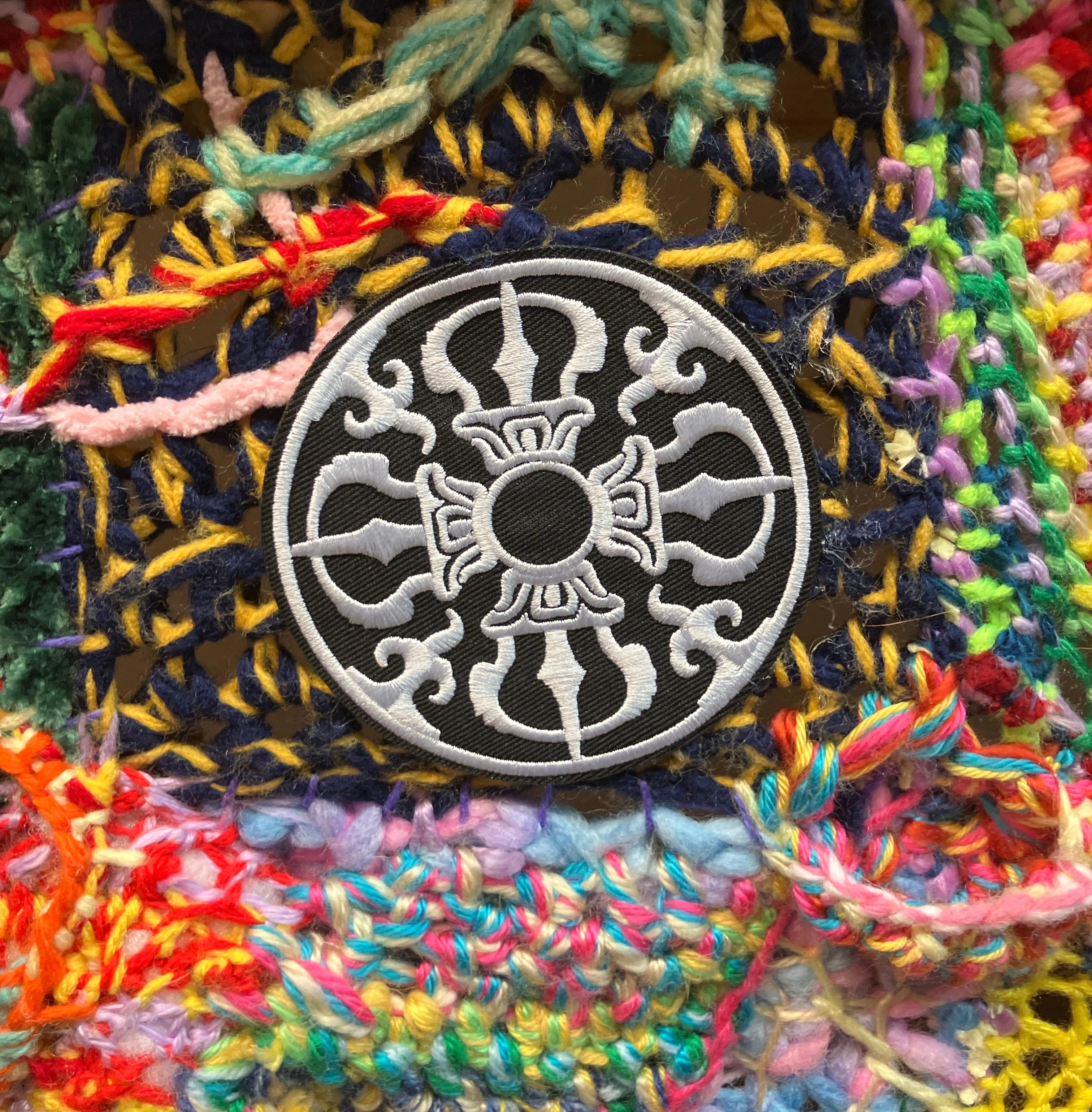 „Meine Seele wird durch die Tore der Eternity gehen“, gerahmt, Textil, Faser im Angebot 6