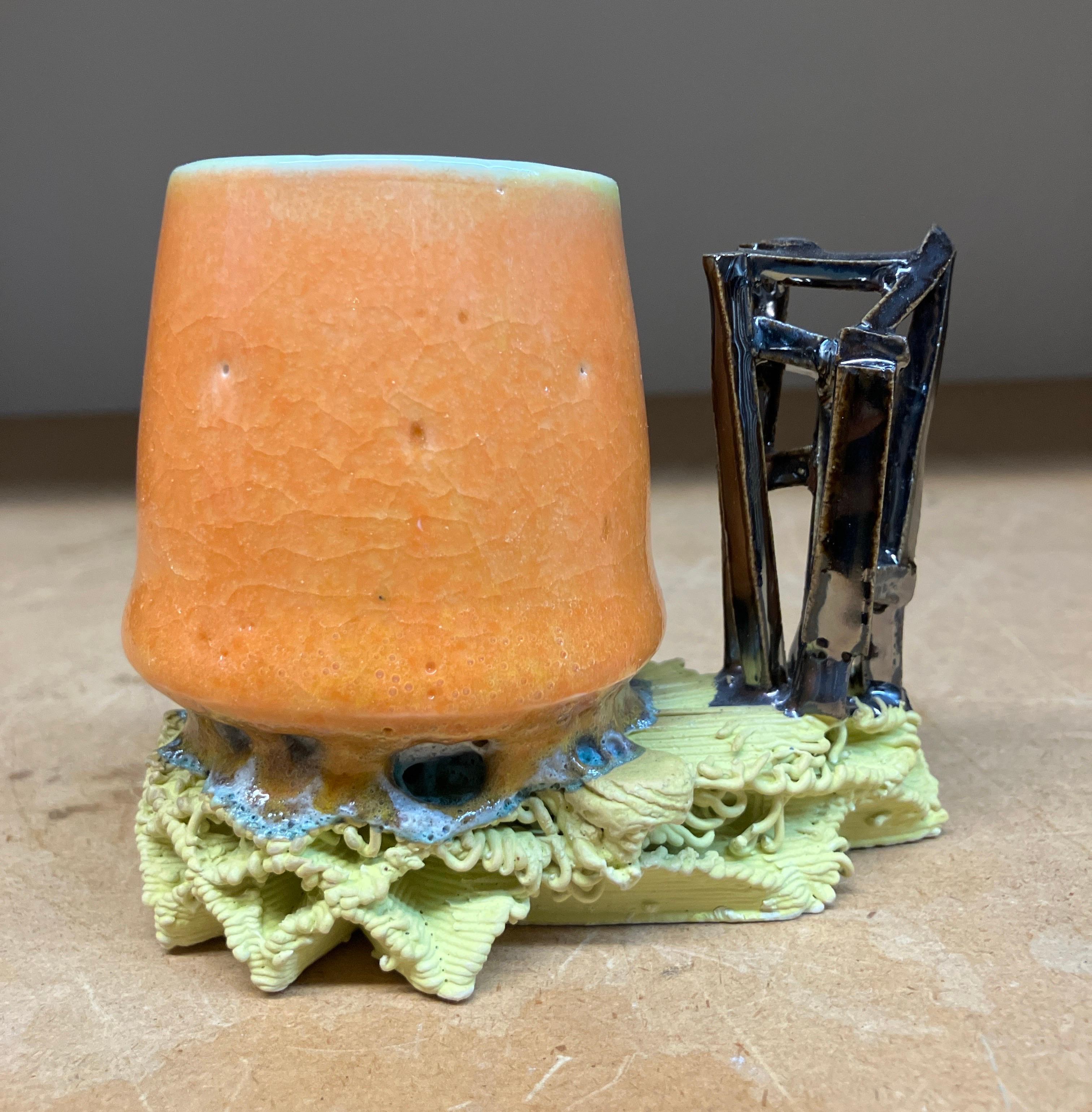Taza Composición nº 002, Matt Mitros, 2023, Escultura de porcelana impresa en 3D Esmalte en venta 3