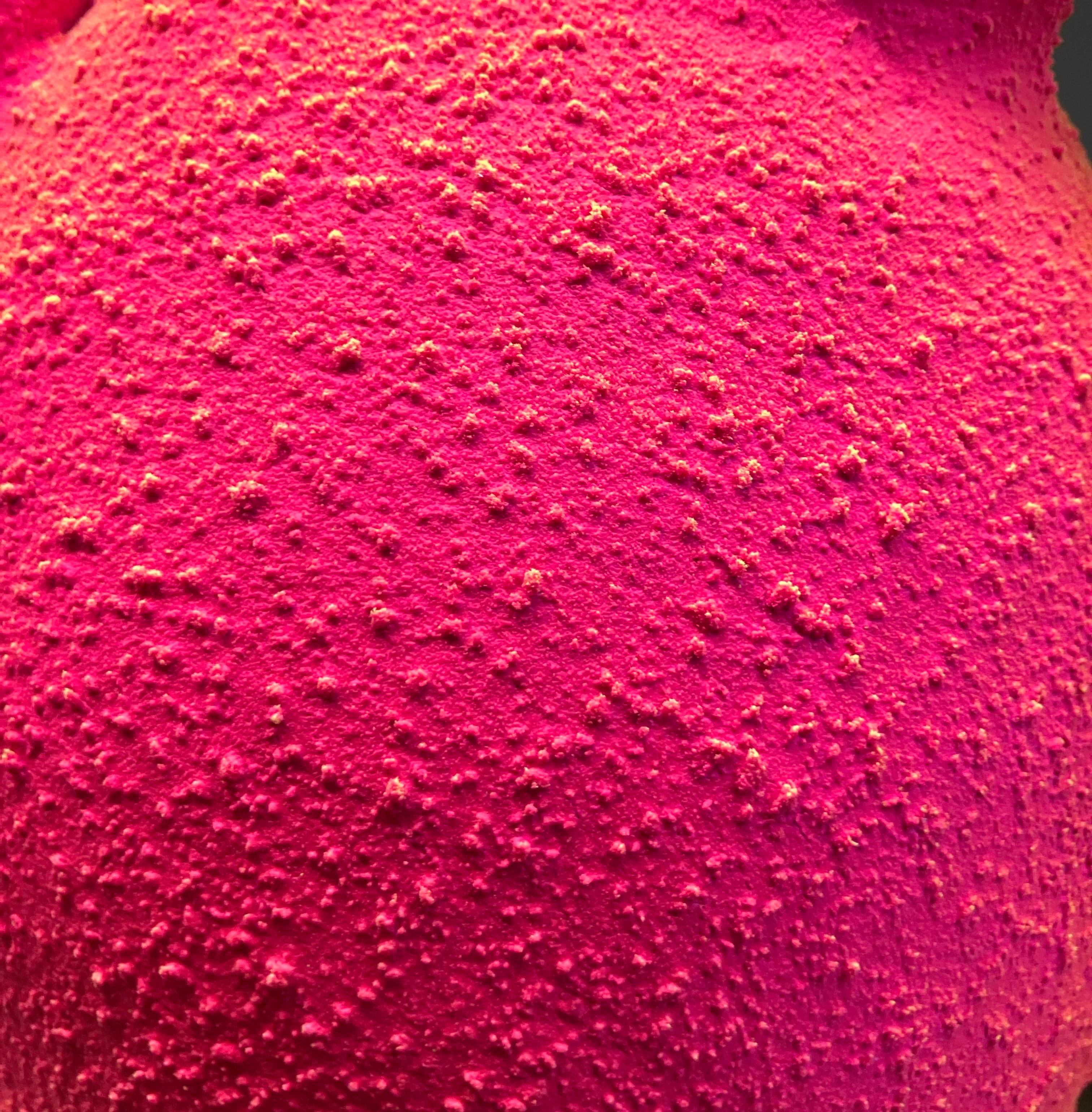 « Pink & Yellow Amphora 2 », techniques mixtes, céramique, sculpture, grès, plastique en vente 5