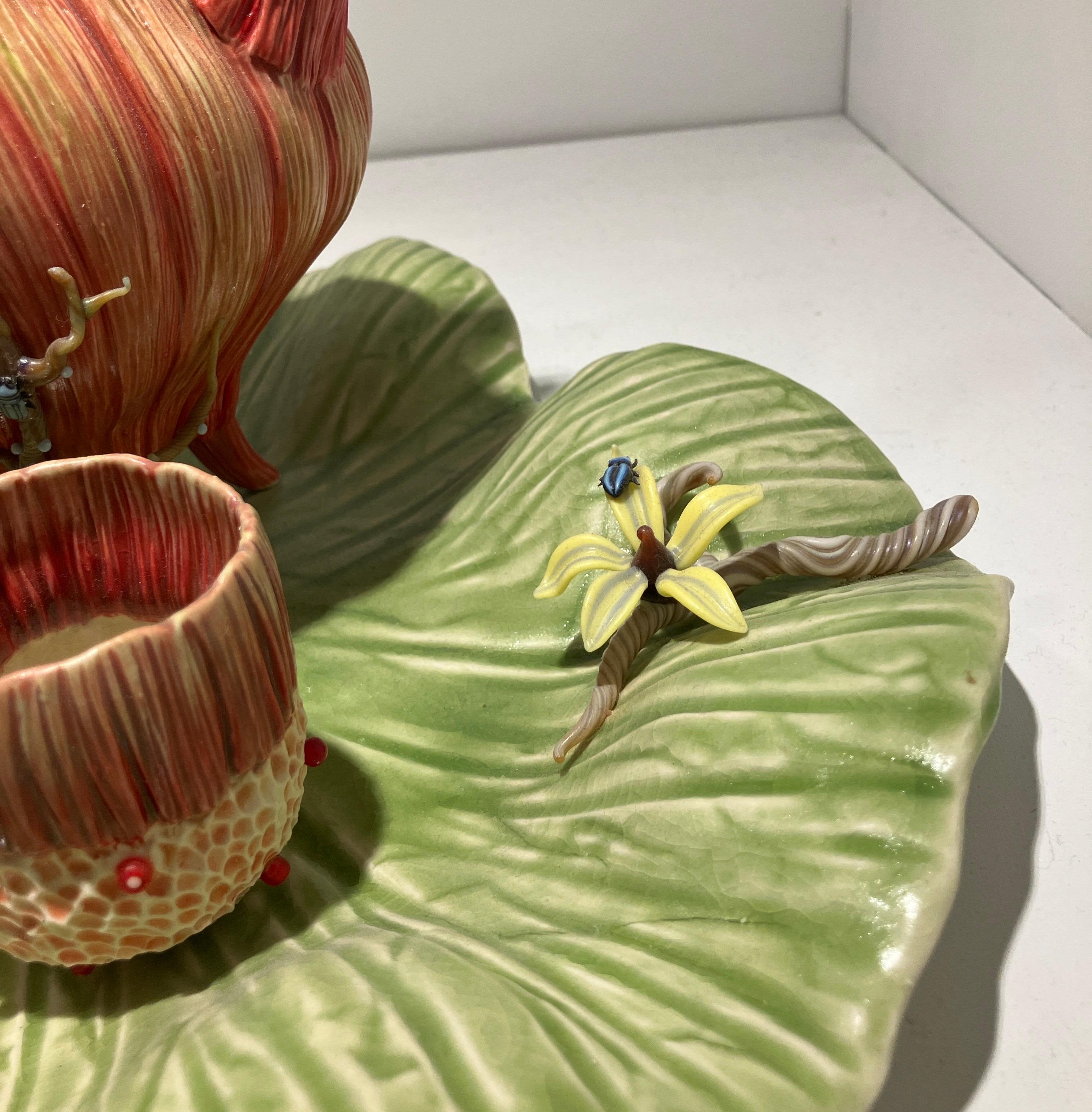 Ensemble théière et tasses surréaliste avec plateau, céramique et verre en vente 1